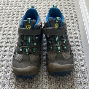 Boys Merrell hiking boots sz 13